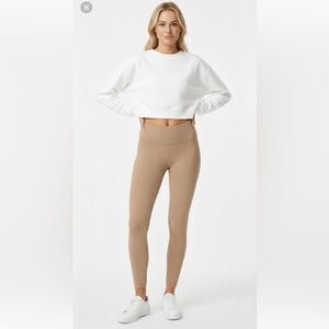 Aritzia TNA Beige Thin Leggings Size Medium